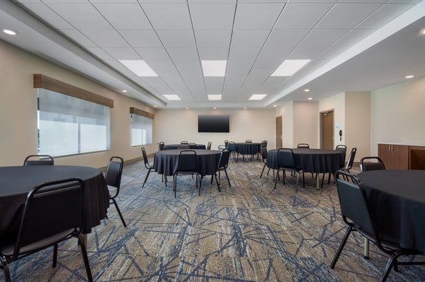Images Holiday Inn Express & Suites Muskegon - Grand Haven by IHG