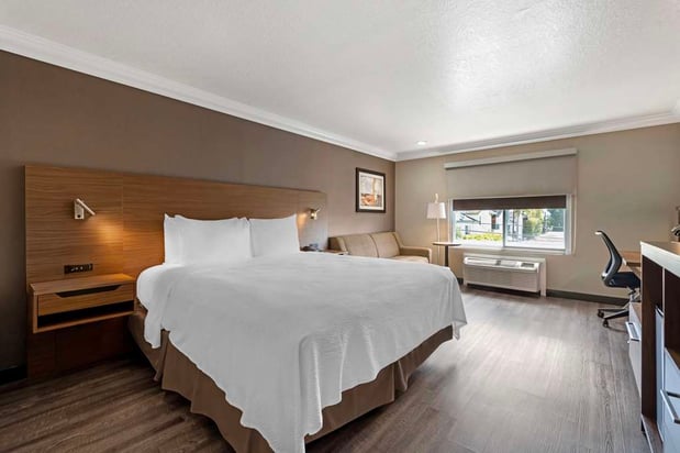 Images Best Western Plus Newport Mesa Inn