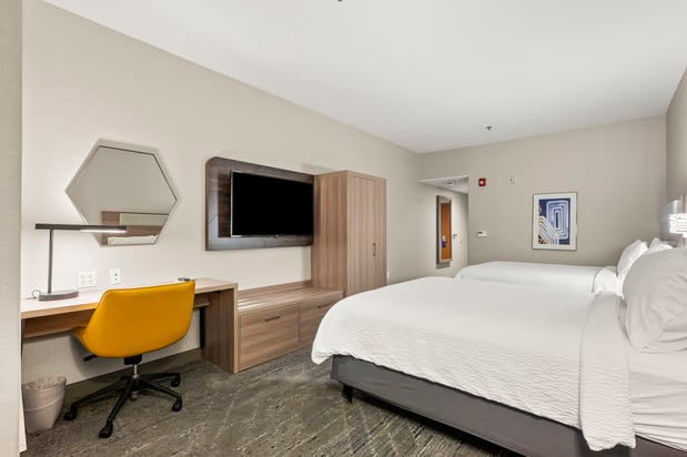 Images Holiday Inn Express & Suites Lincoln-Roseville Area by IHG