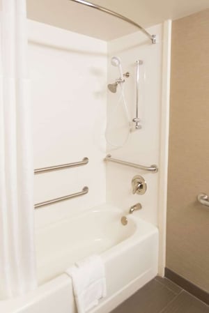 Images Hampton Inn Muskegon