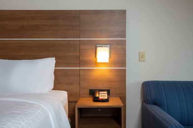 Images Holiday Inn Express & Suites Beloit by IHG