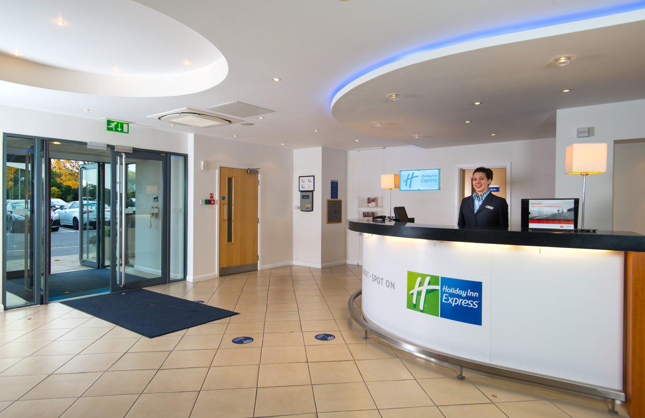 Images Holiday Inn Express Bedford, an IHG Hotel