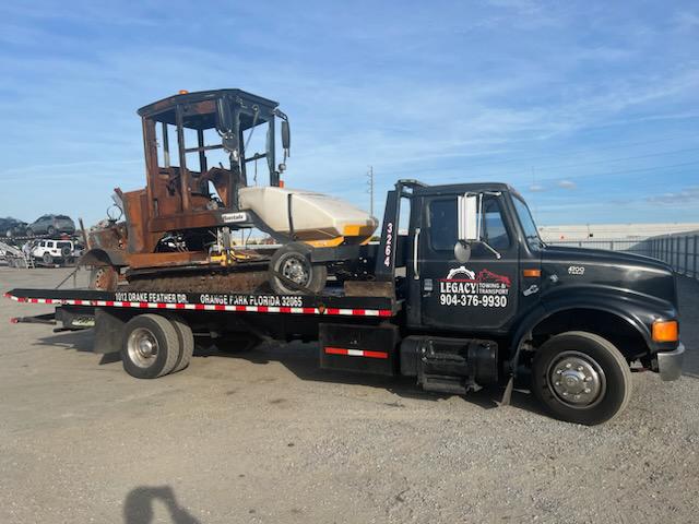 We will answer your towing call 24/7!