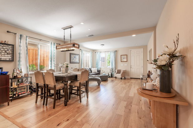 Images Monica Betancur, REALTOR | Compass