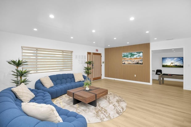 Images Deluxe Treatment Center