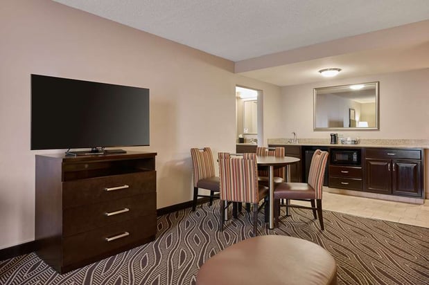 Images Hampton Inn Evansville Airport