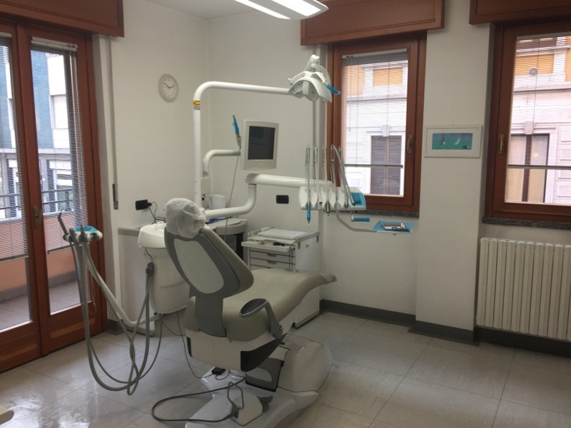 Fotos - Studio Medico Dentistico Giordano Maurizio - 9