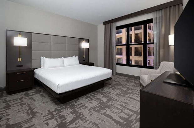 Images Hilton Promenade at Branson Landing