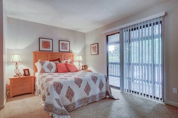 Images Canyon Creek Apartments & Townhomes