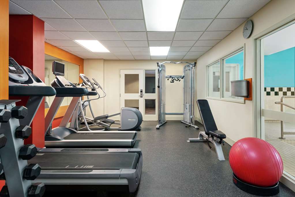 Hilton Garden Inn Saskatoon Downtown in Saskatoon: Health club  fitness center  gym