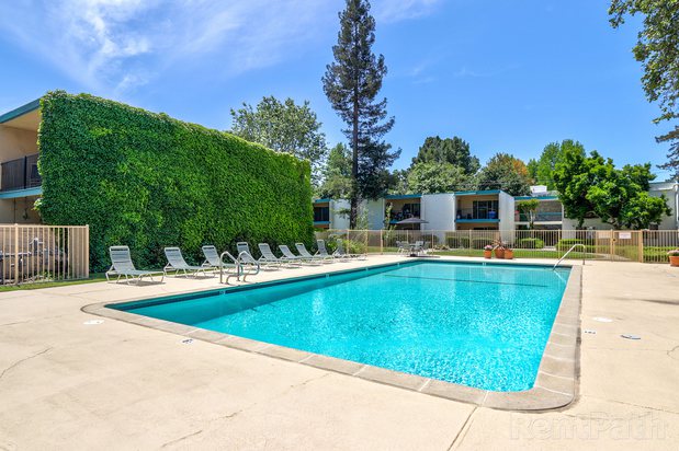 Images Diablo Pointe Apartments