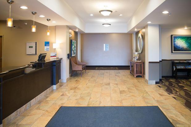 Images Holiday Inn Express & Suites Northwood, an IHG Hotel