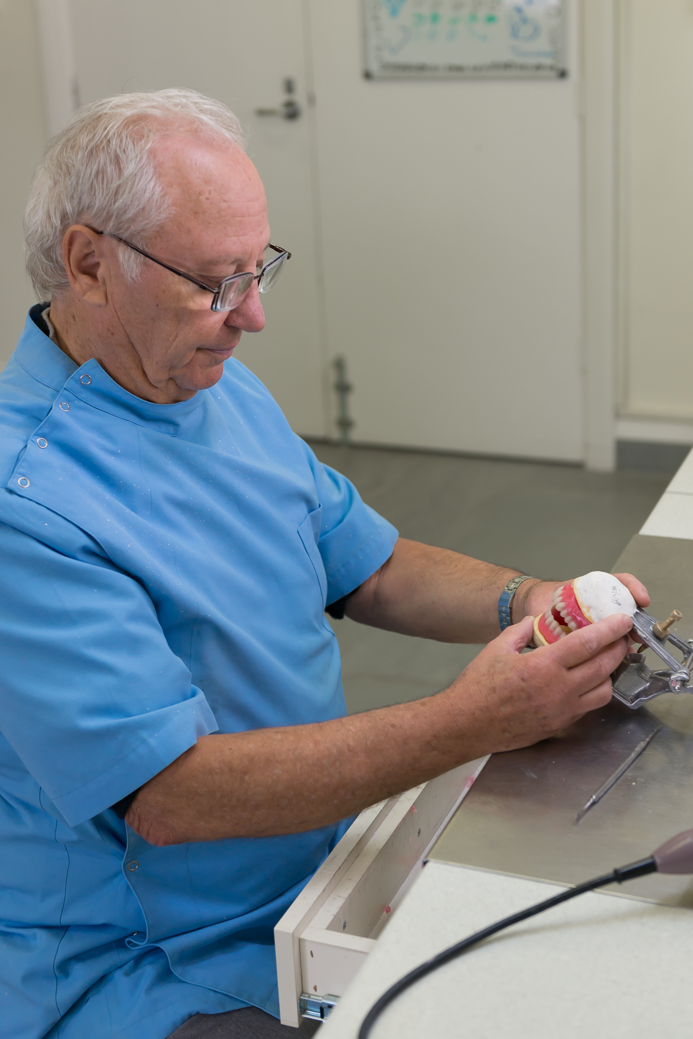 Images Roman Vilderman Dental Prosthetist