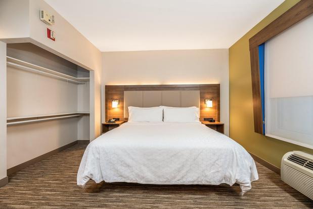 Images Holiday Inn Express & Suites Fremont - Milpitas Central by IHG