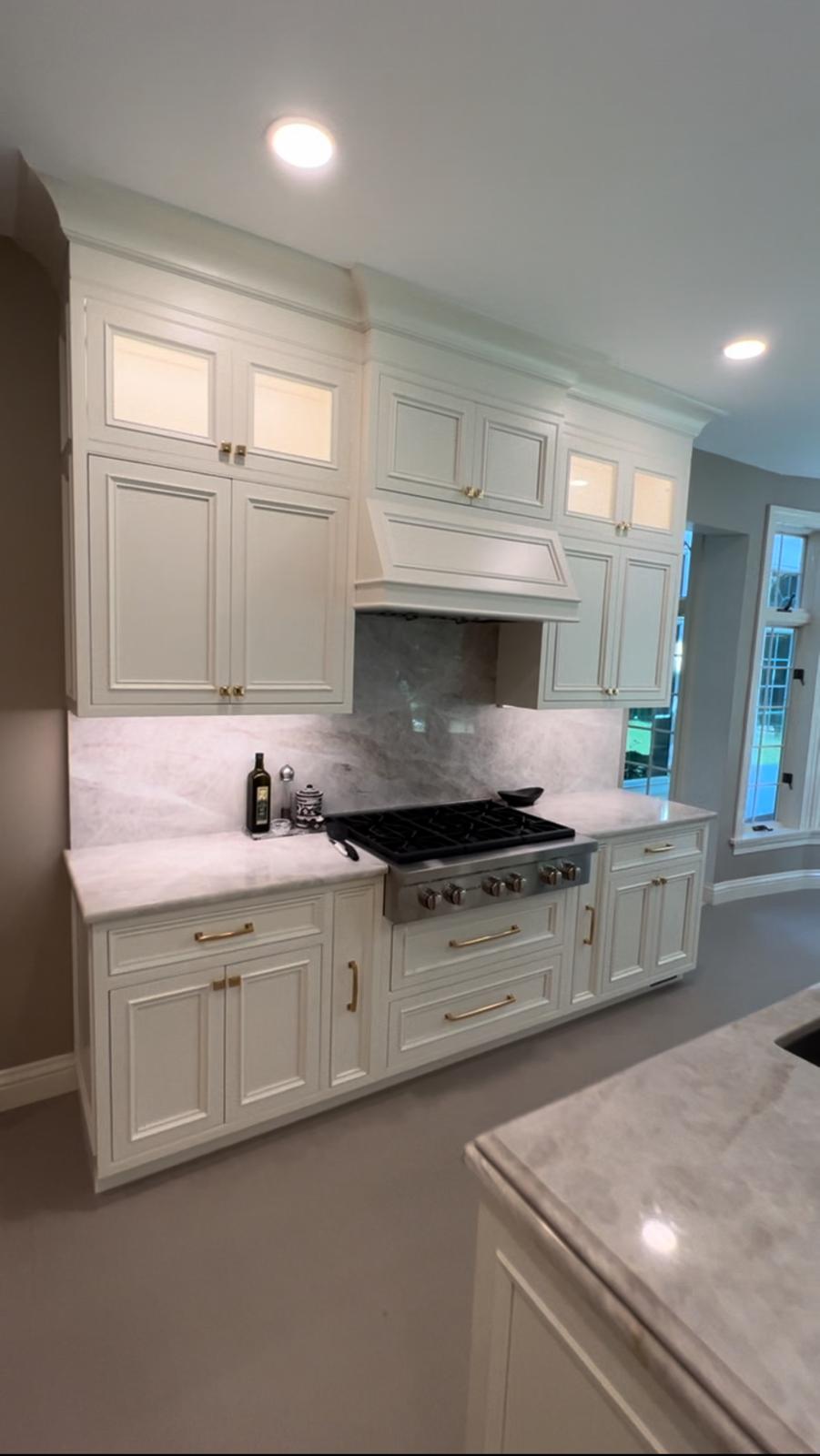 This project involved a full kitchen renovation, transforming an outdated space into a modern, bright, and highly functional kitchen. Every aspect of the room was updated to create a clean and elegant design featuring a light color palette that enhances the sense of openness and natural brightness.