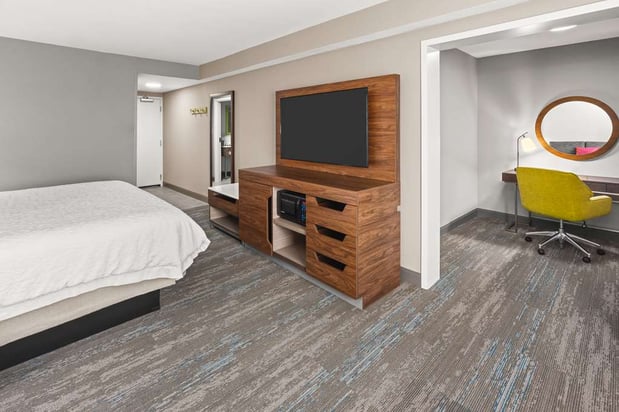 Images Hampton Inn Seekonk