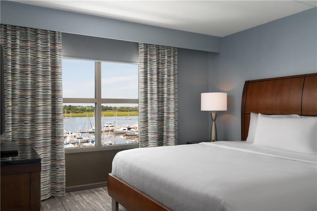 Images Hilton Garden Inn Charleston Waterfront/Downtown