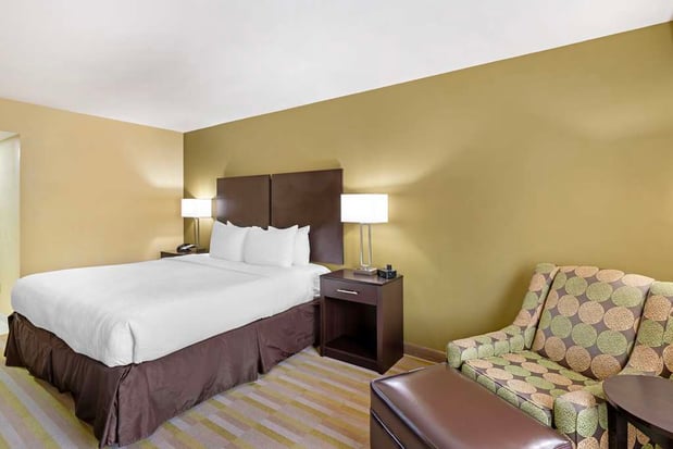 Images Best Western Plus Thornburg Inn & Suites
