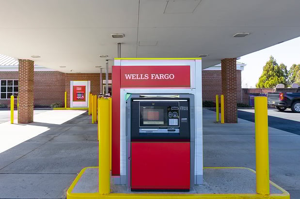 Images Wells Fargo Bank