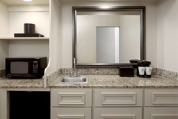 Images Embassy Suites by Hilton Tampa Airport Westshore