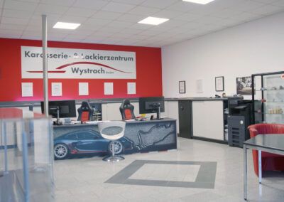 Wystrach GmbH Karosserie- & Lackierzentrum I Unfallinstandsetzungen I Autoglas-Service, Wilhelm-Maybach-Straße 13 in Fellbach