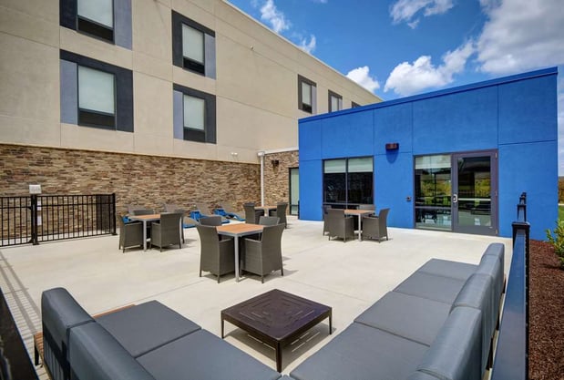 Images Hampton Inn Cave City