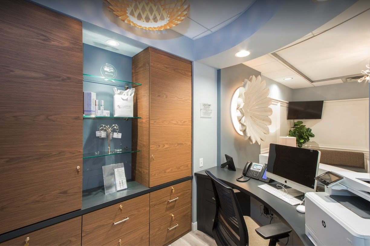 Lobby of SP Plastic Surgery, LLC | Minnetonka, MN