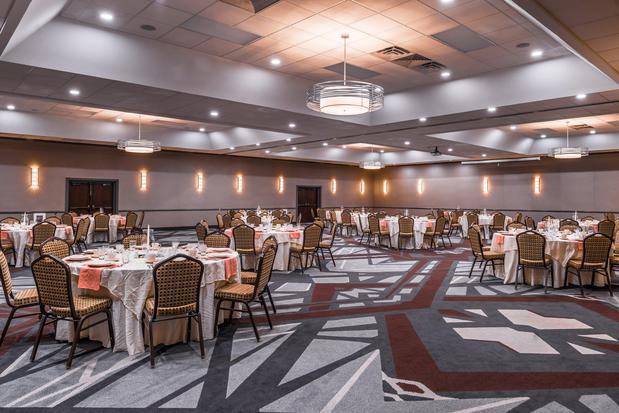 Images Holiday Inn Auburn-Finger Lakes Region by IHG