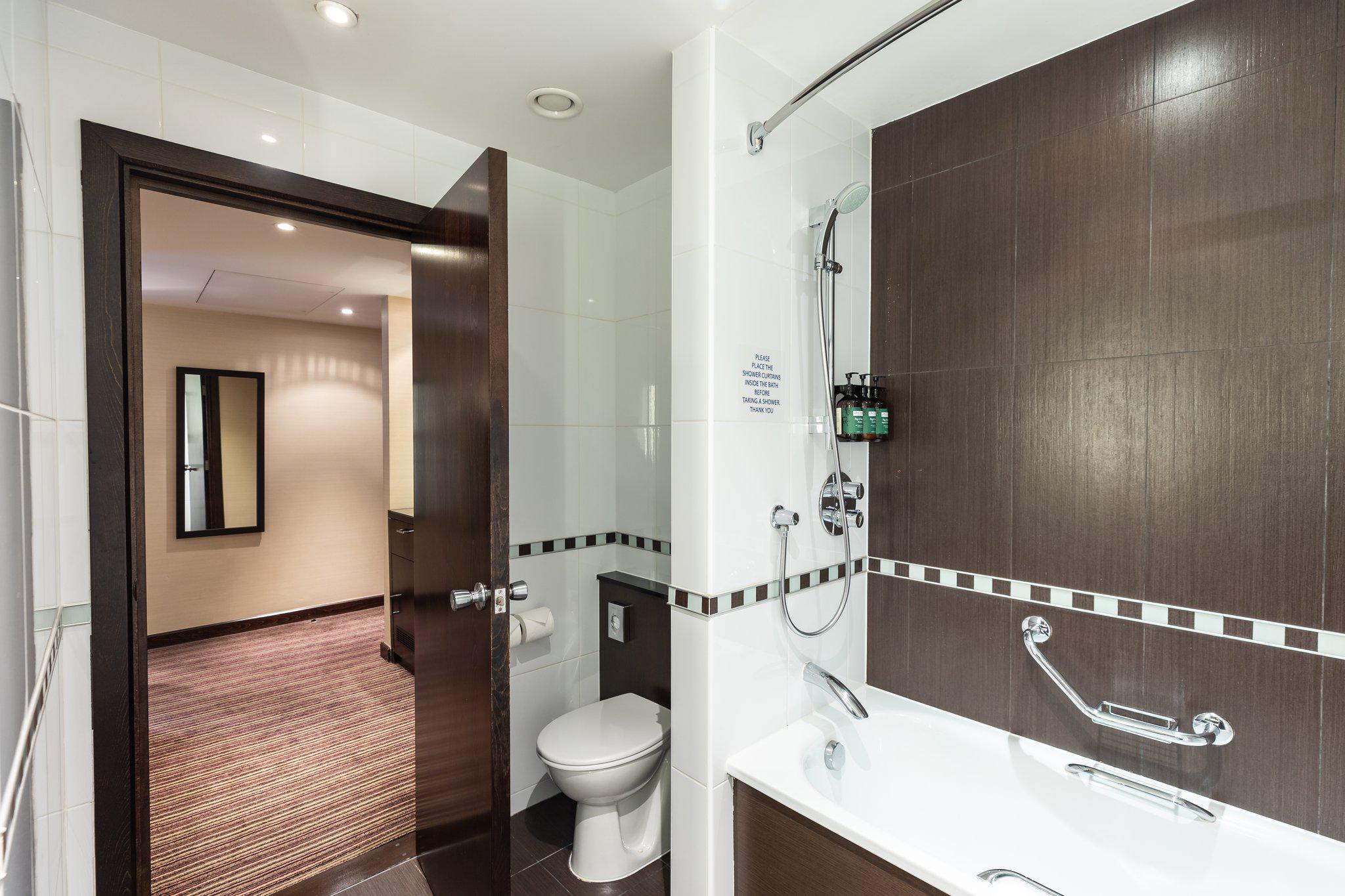 Images Crowne Plaza London - Gatwick Airport, an IHG Hotel