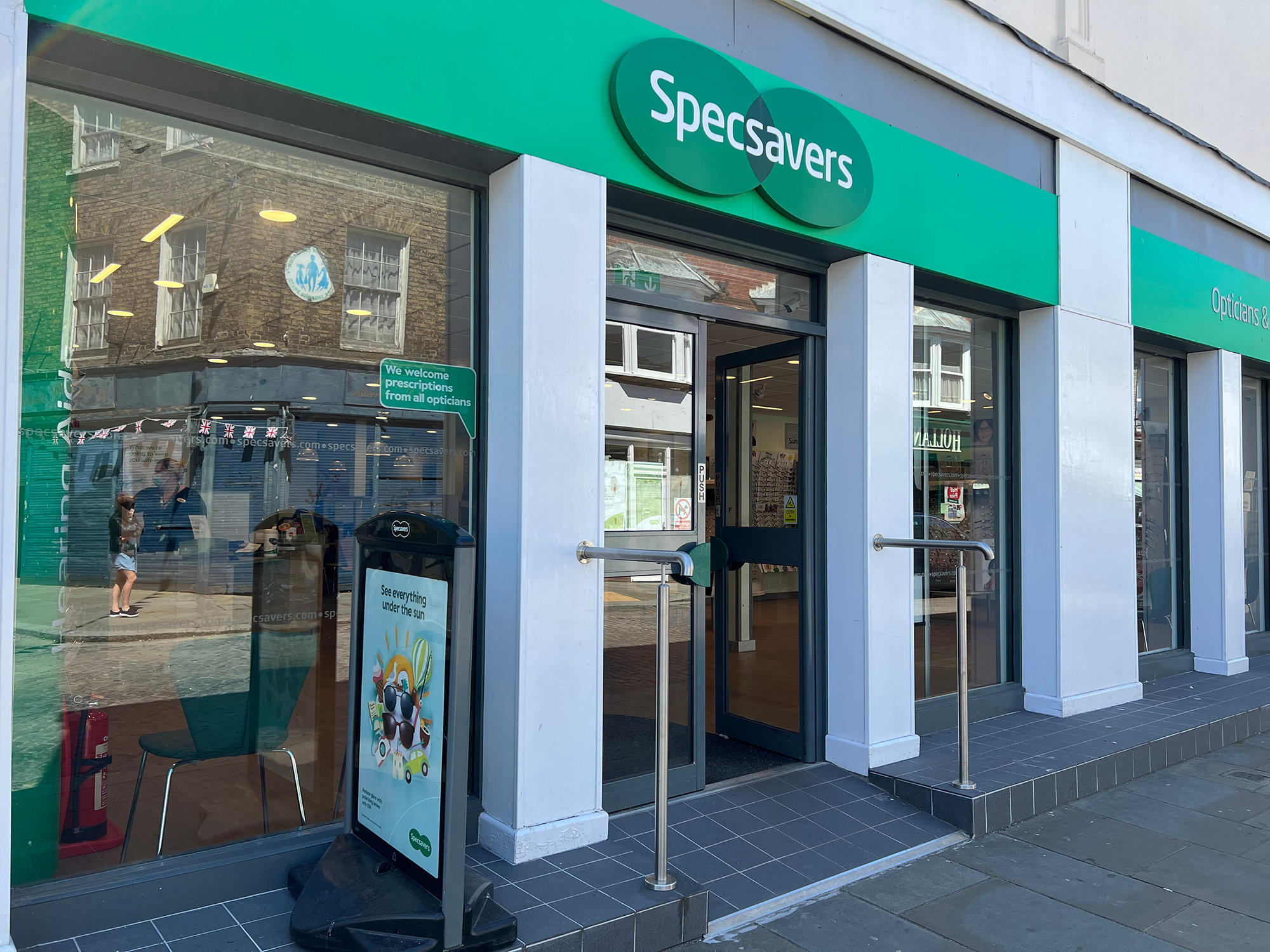 Specsavers Sheerness Specsavers Opticians and Audiologists - Sheerness Sheerness 01795 414000