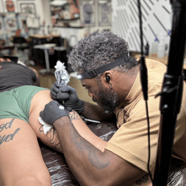 Images Thirteen Roses Tattoo & Aesthetics