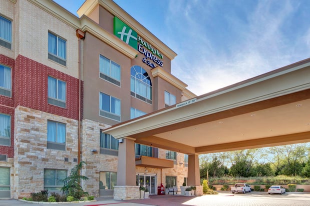 Images Holiday Inn Express & Suites Oklahoma City North by IHG