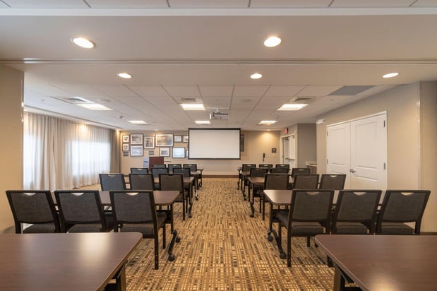 Images Staybridge Suites Marquette by IHG