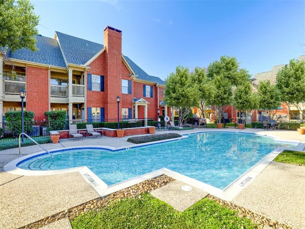 Images SaddleBrook Apartments