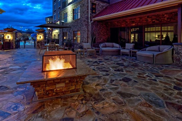 Images Black Fox Lodge Pigeon Forge, Tapestry Collection by Hilton