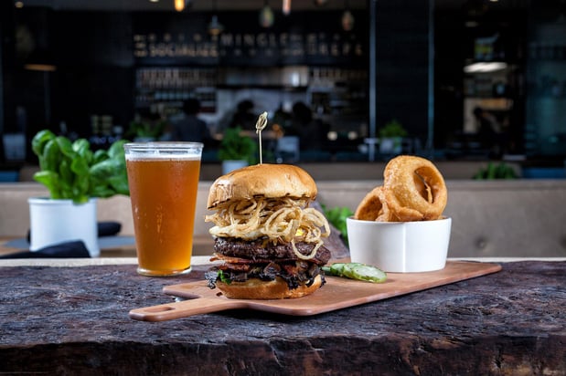 Images BRGR Kitchen & Bar - Treasure Island Beach Resort