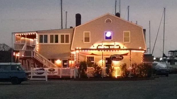Images Harbor Island Marina