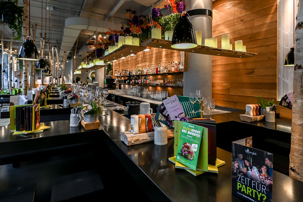 HANS IM GLÜCK - STUTTGART Caleido, Tübinger Straße 41-43 in Stuttgart