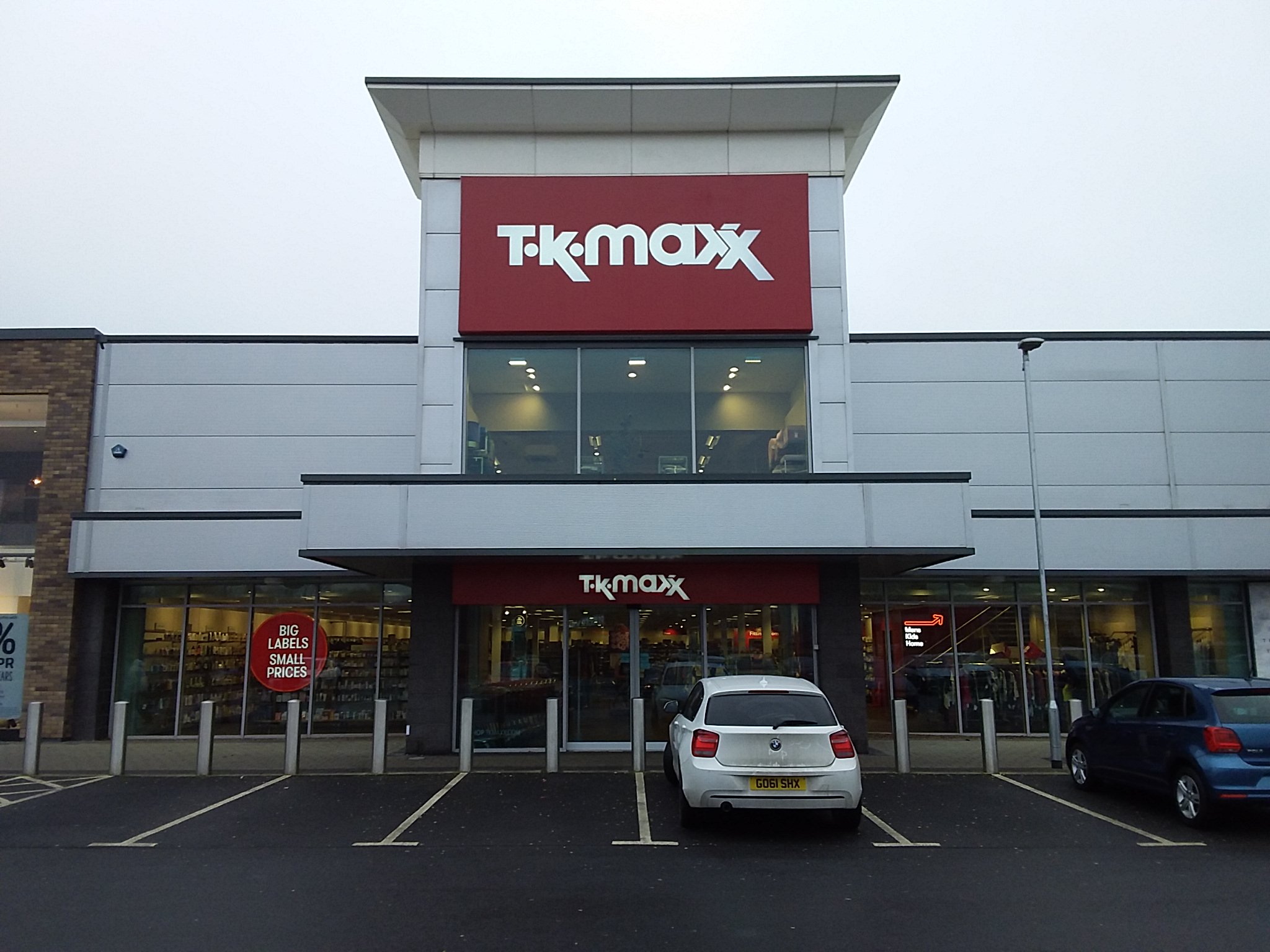 TK Maxx Wednesbury 01215 052075