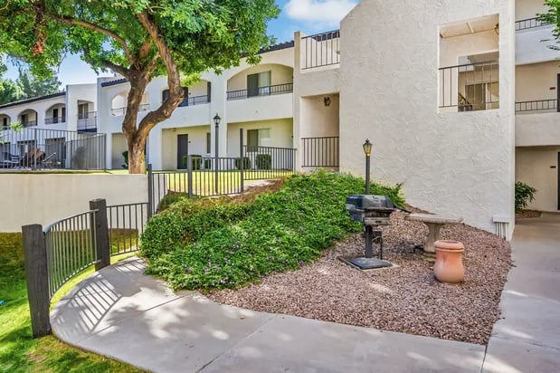 Images Tides on East Cactus