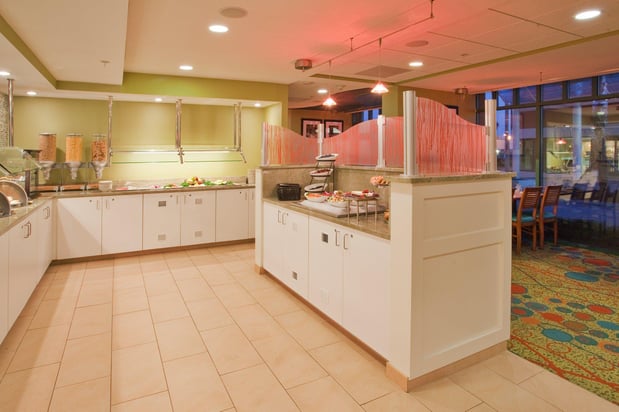 Images Holiday Inn & Suites Virginia Beach - North Beach by IHG
