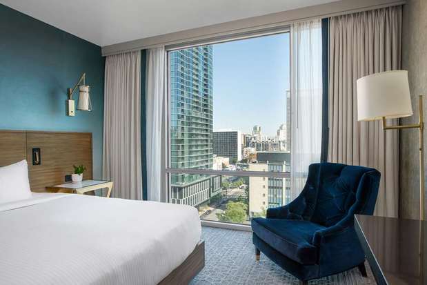 Images Carte Hotel San Diego Downtown, Curio Collection by Hilton