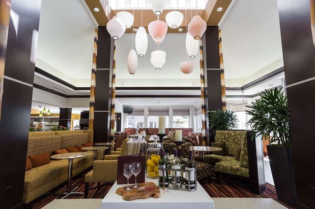 Images Hilton Garden Inn San Mateo