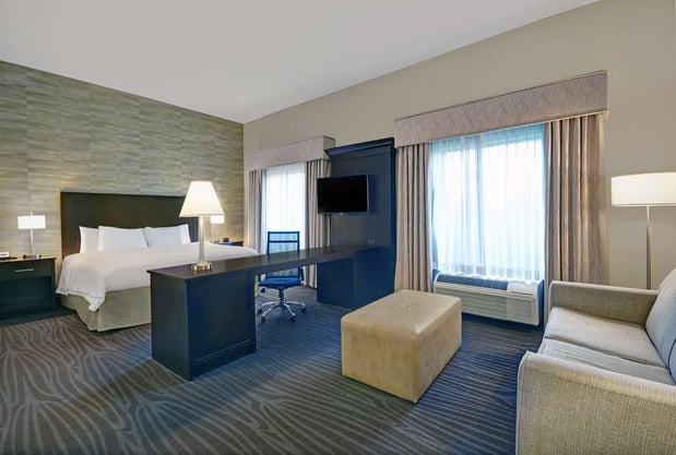Images Hampton Inn & Suites Robbinsville