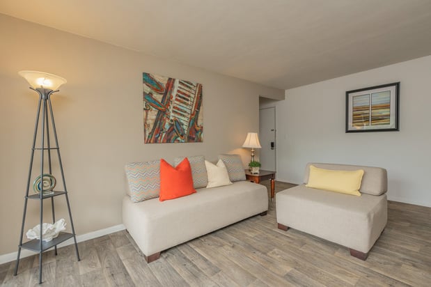 Images Pebble Creek Apartments