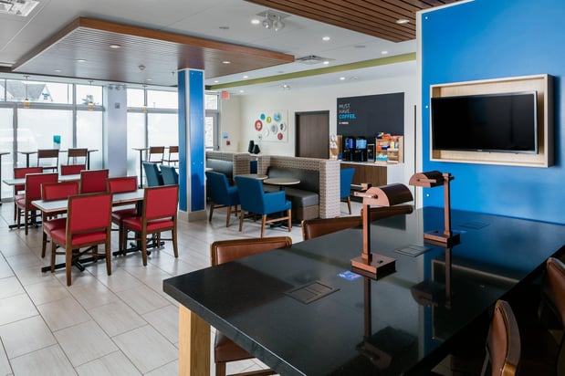 Images Holiday Inn Express & Suites Medford by IHG