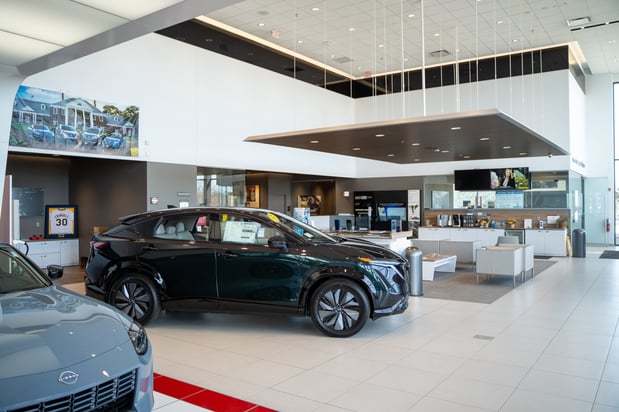 Images Russ Darrow Nissan of West Bend