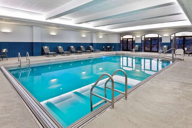 Images Hampton Inn & Suites Kansas City-Country Club Plaza
