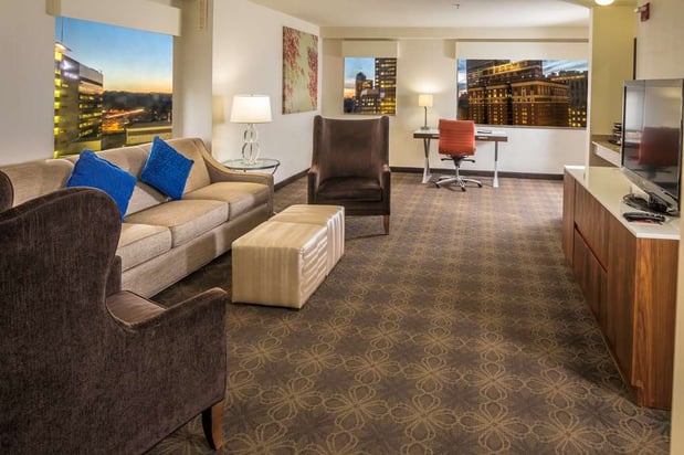 Images DoubleTree by Hilton Hotel & Suites Pittsburgh Downtown
