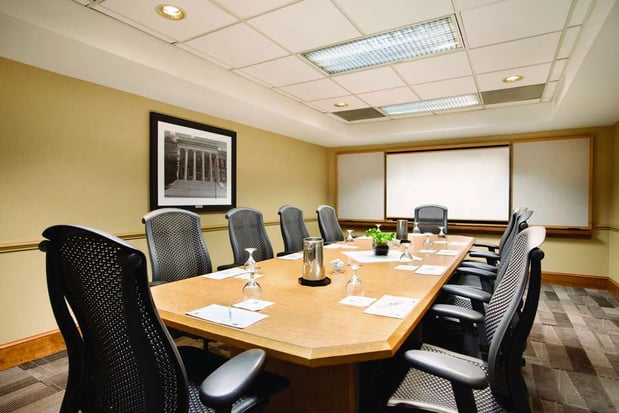 Images Embassy Suites by Hilton Greensboro Airport